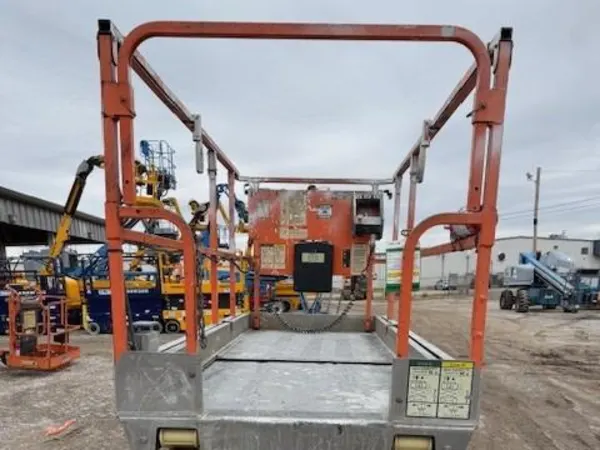 2012 JLG 3246ES