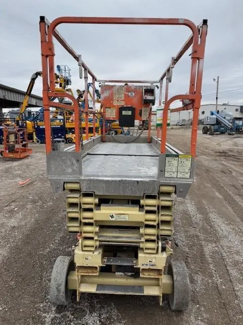 2012 JLG 3246ES