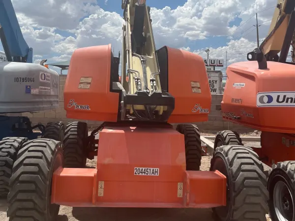 2018 JLG 660SJ