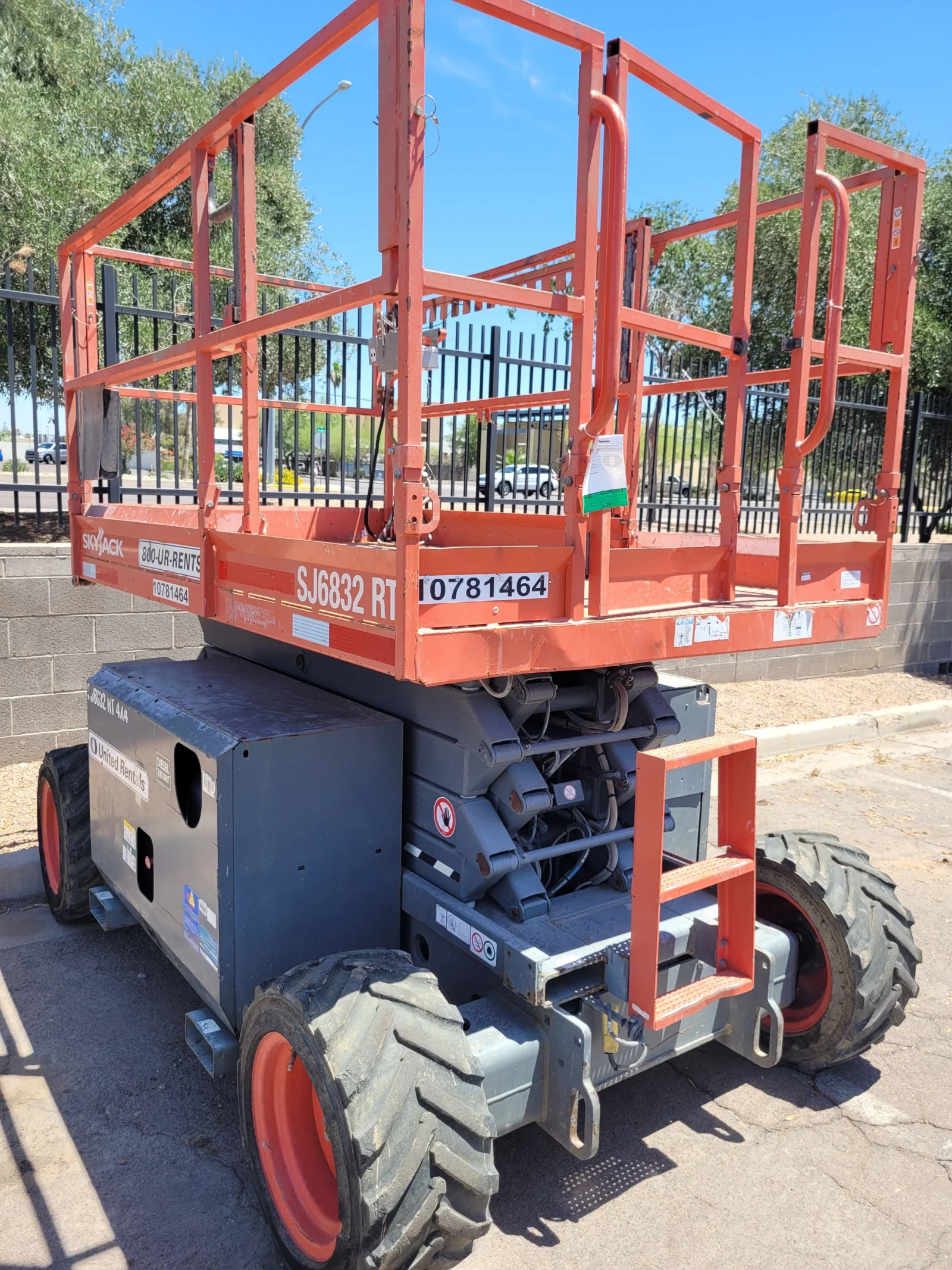 2018 Skyjack SJ6832RT Rough Terrain