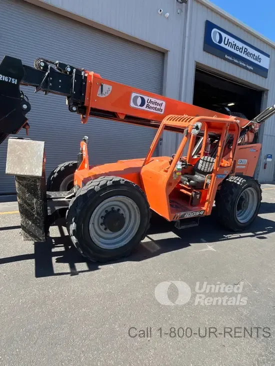 2019 JLG 10054