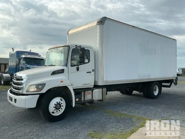 2015 Hino 268