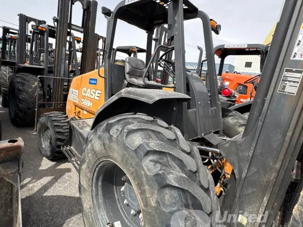 2021 Case 588H