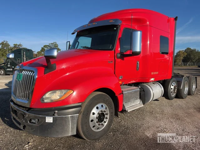 2018 International LT625
