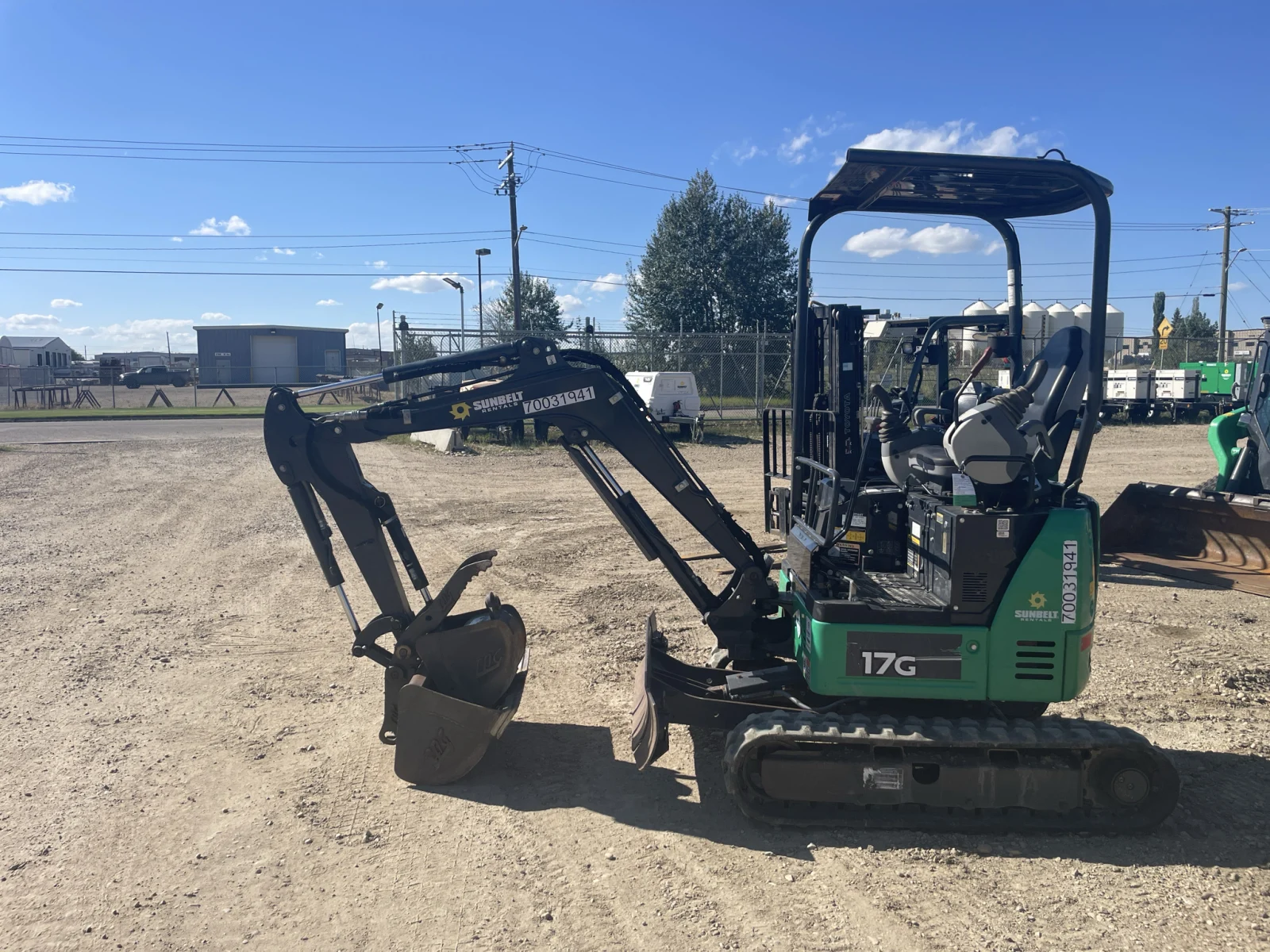 2018 John Deere 17G