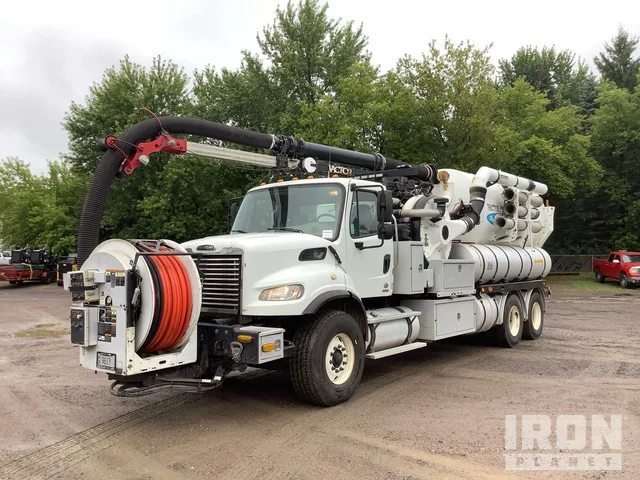 2011 Freightliner M2 106