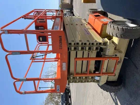 2019 JLG 4069LE