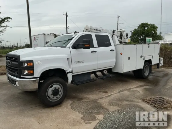 2022 Chevrolet Silverado 5500HD