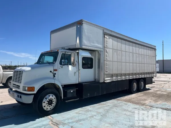 2001 International 8100