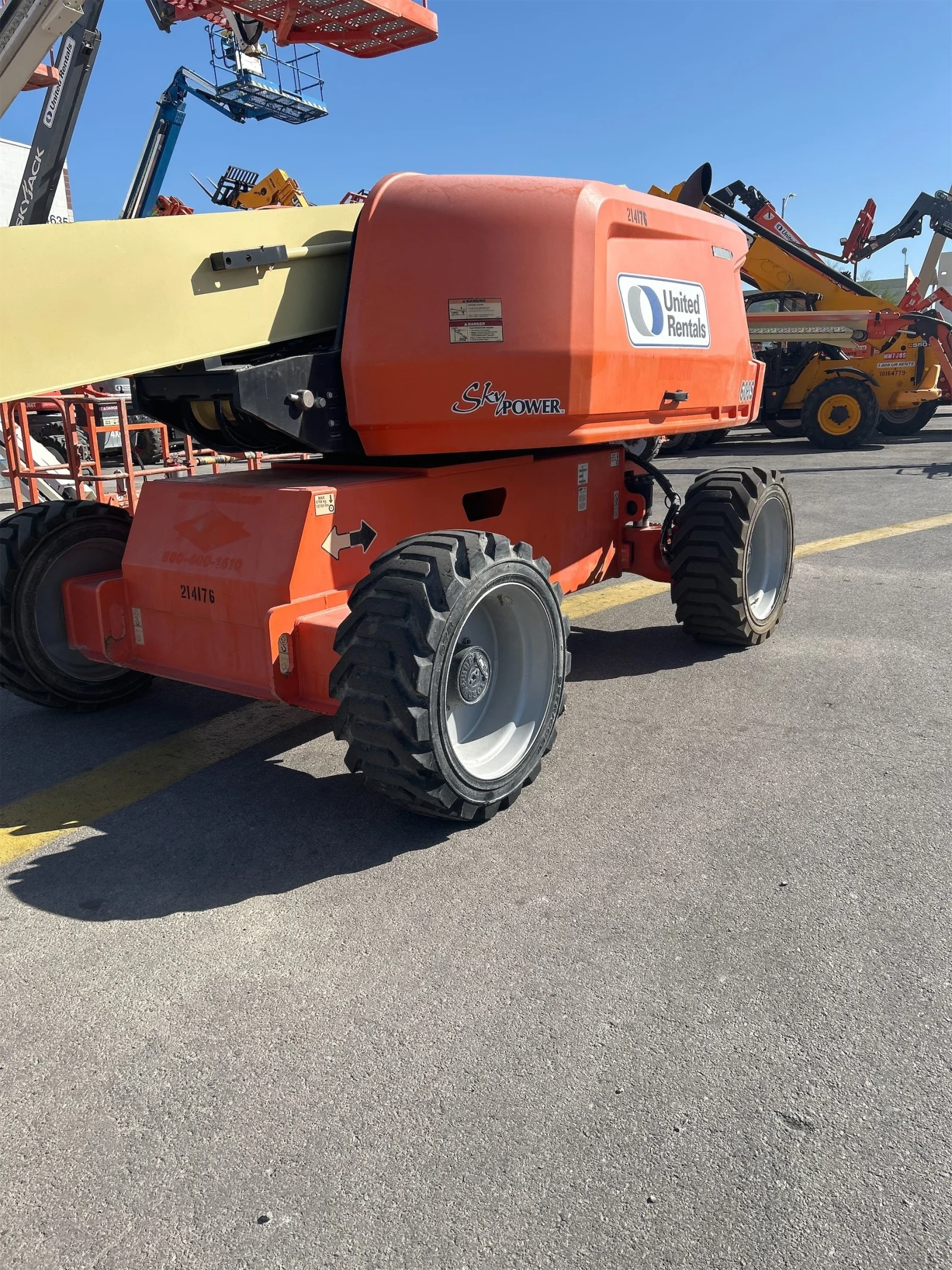 2018 JLG 600S