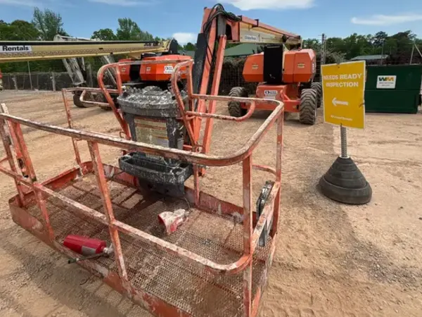 2017 JLG 800AJ Articulating