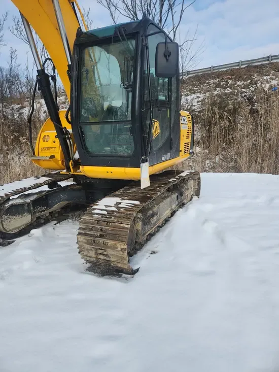 2019 JCB JS131 LC