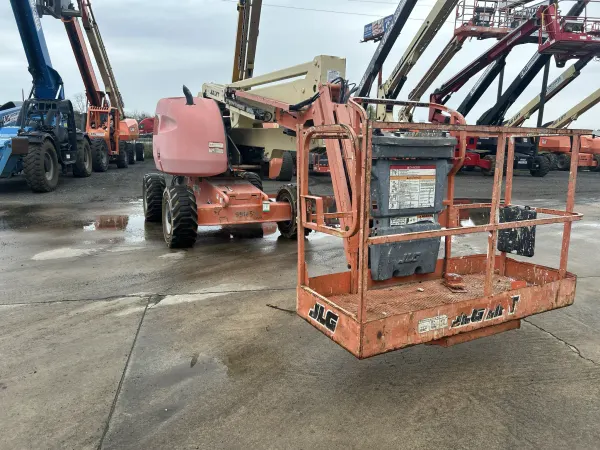 2011 JLG 450AJ