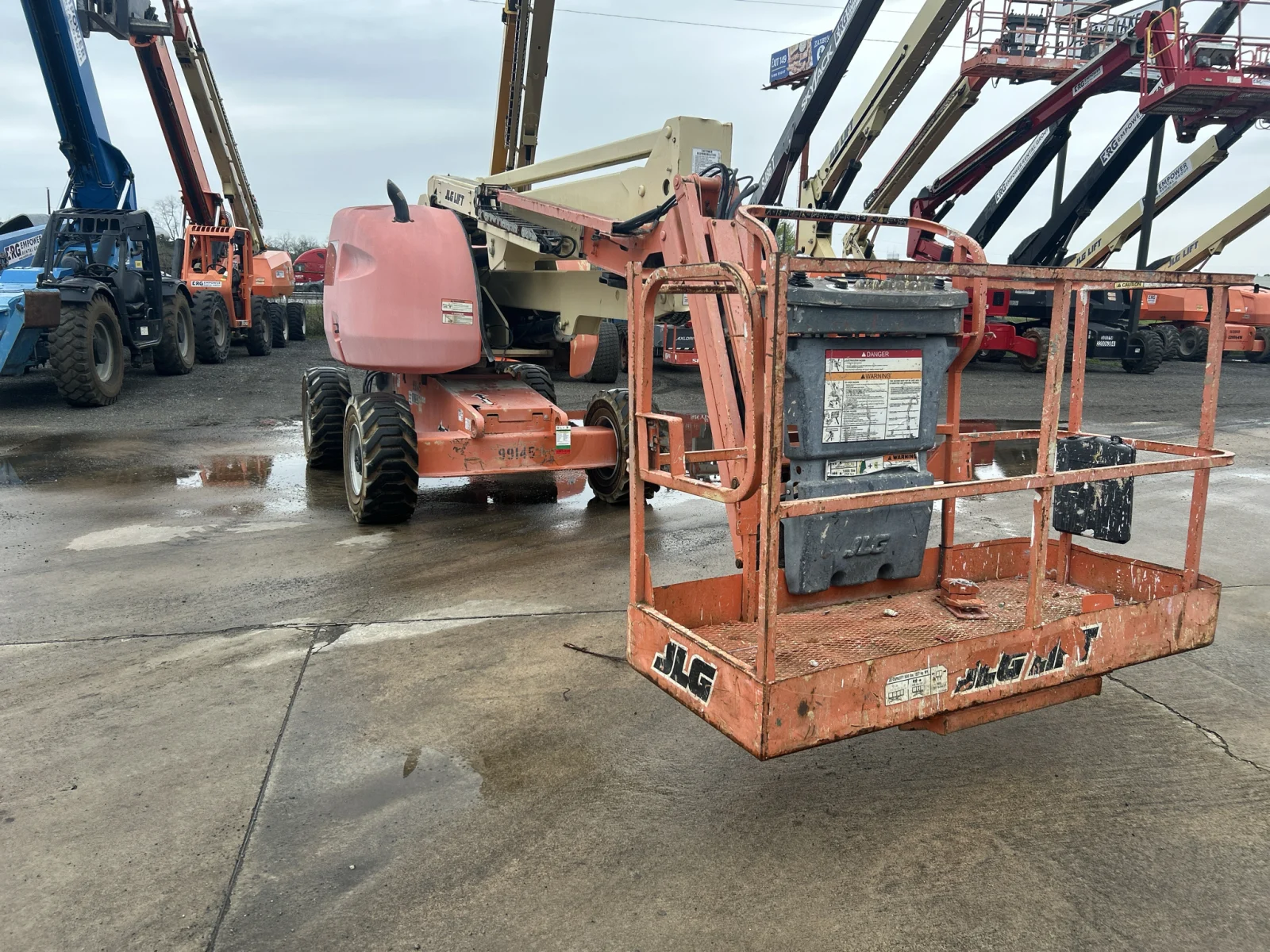 2011 JLG 450AJ