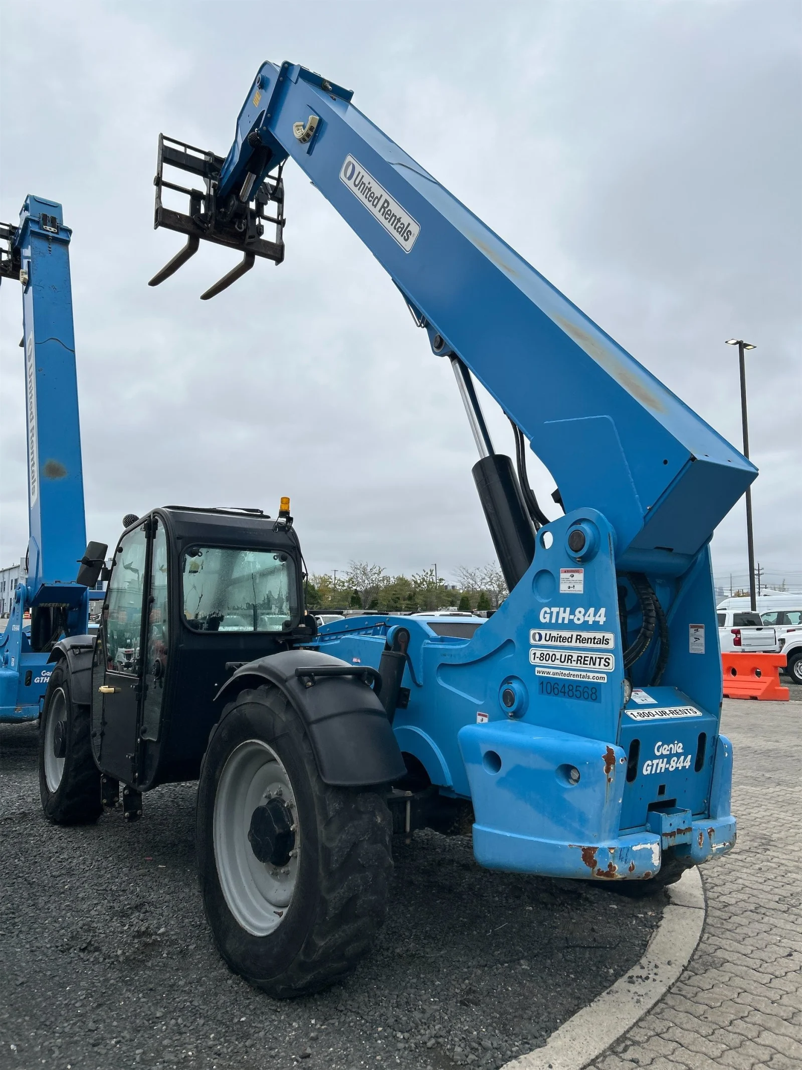 2017 Genie GTH-844