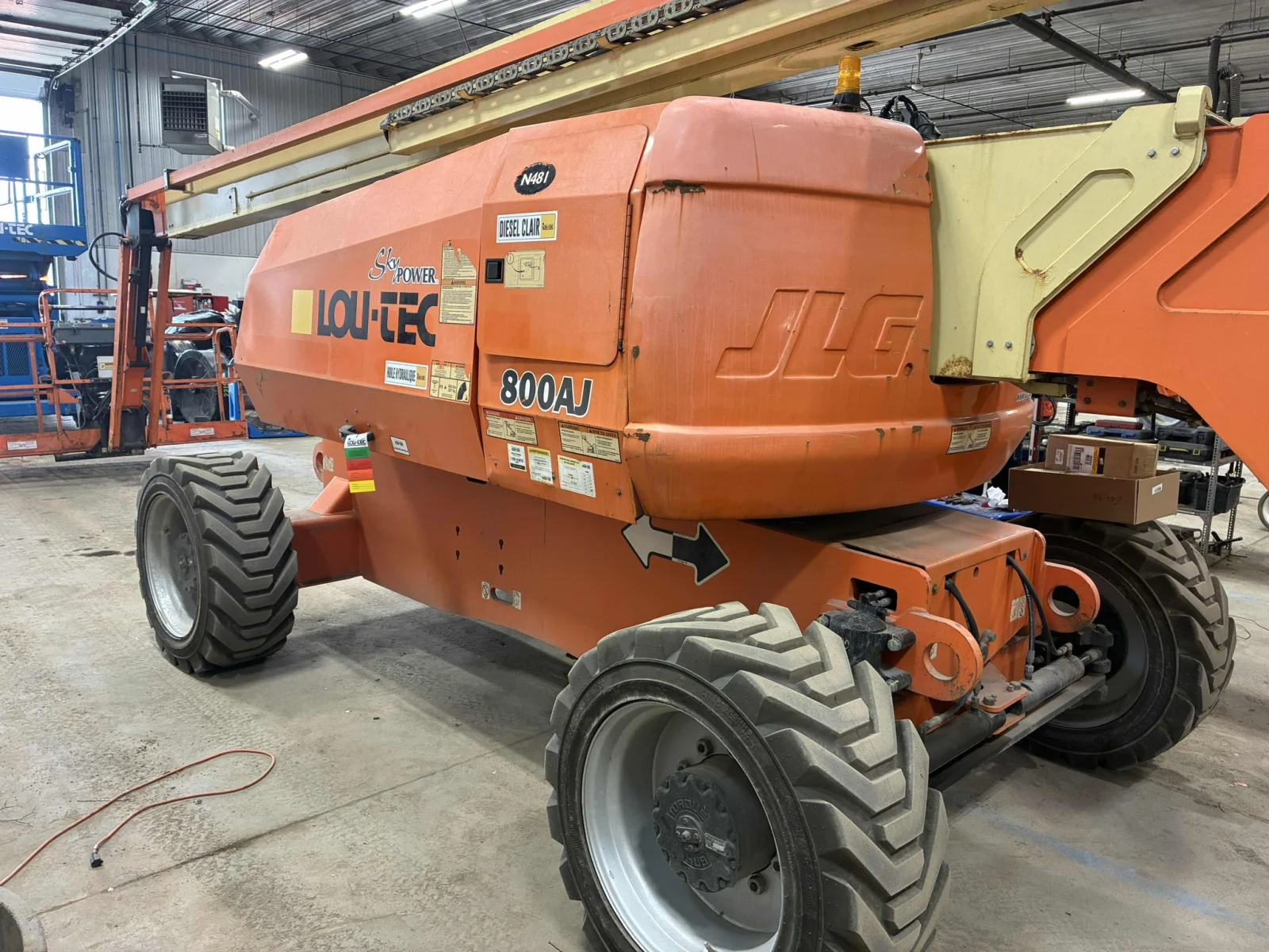 2017 JLG 800AJ