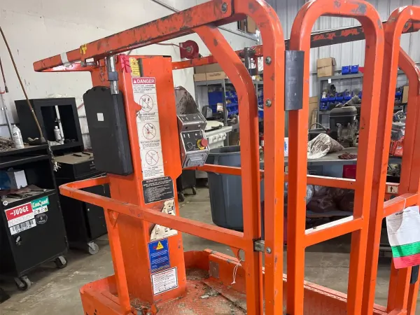 2019 Snorkel TM12E Self-Propelled One-Person