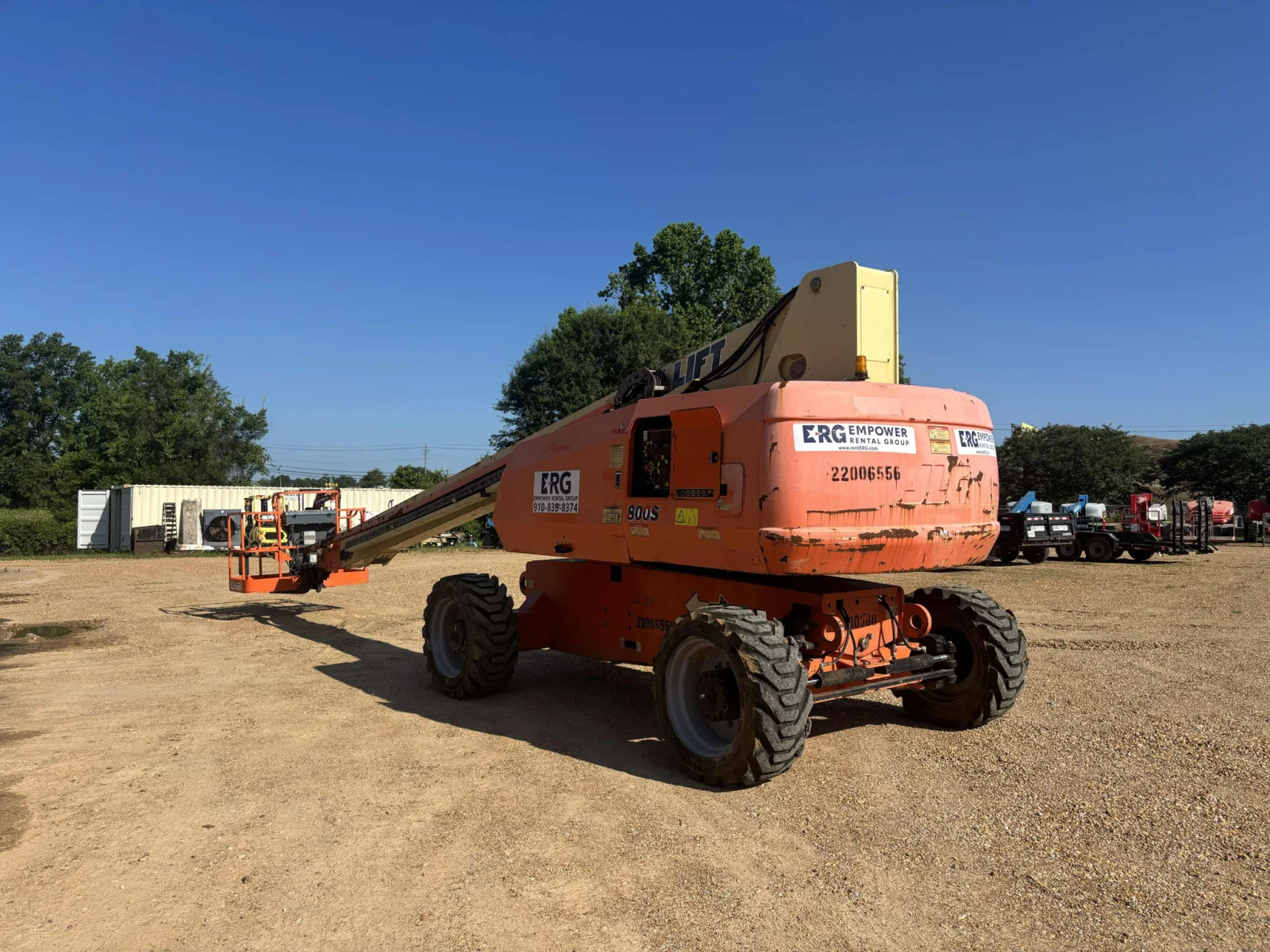 2017 JLG 800S