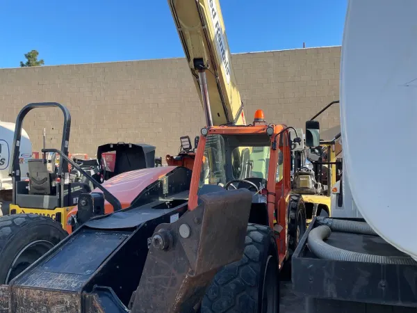 2018 JLG 1255