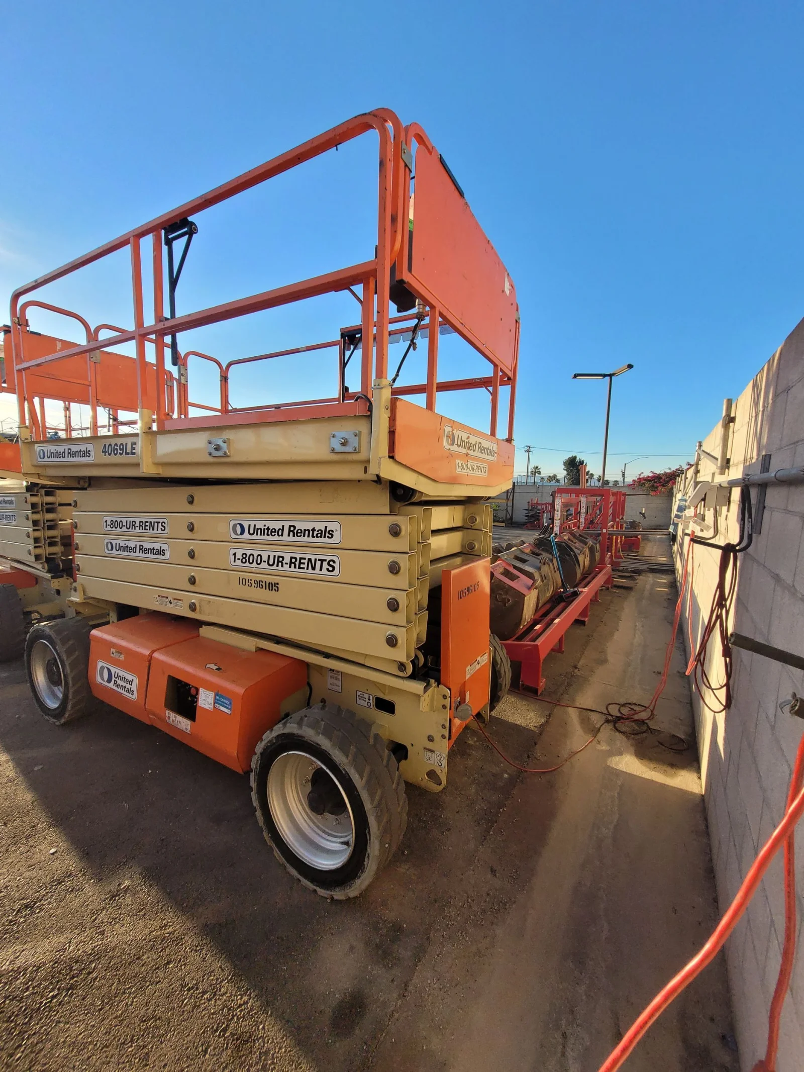 2017 JLG 4069LE