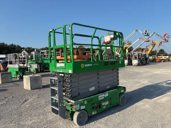2017 Genie GS-4047