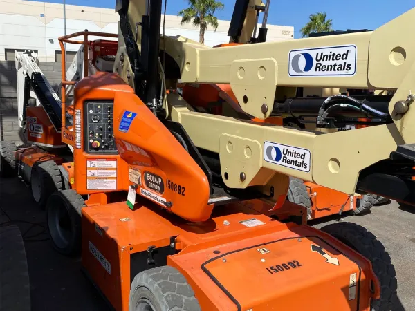 2015 JLG E400AJPN-Articulating-Boom-Lift