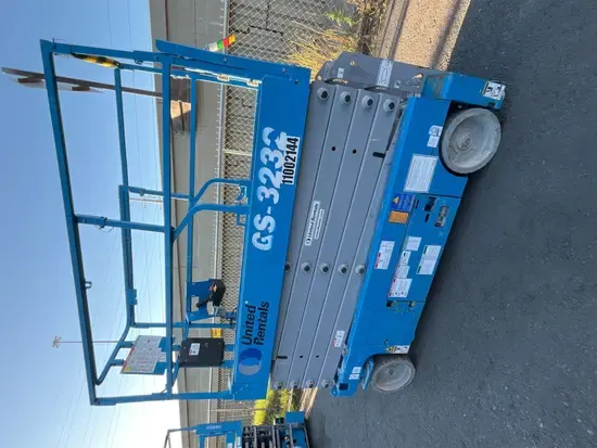 2019 Genie GS-3232