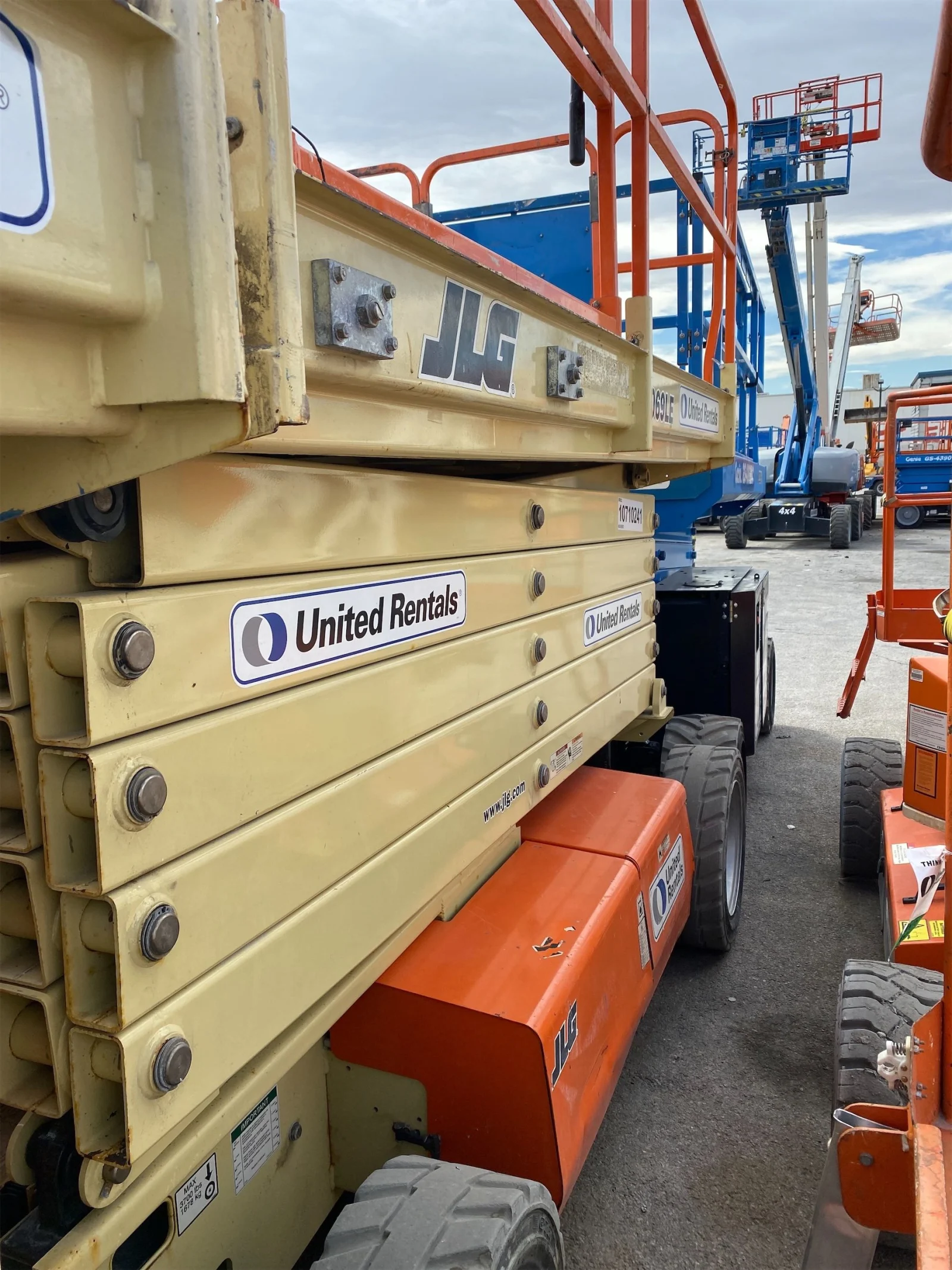 2018 JLG 4069LE