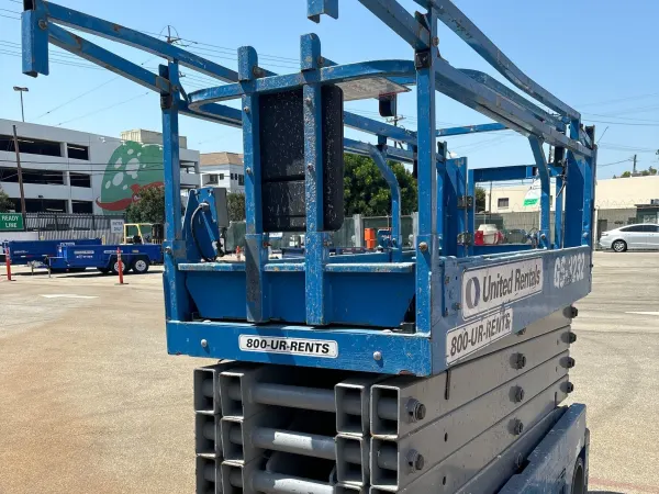 2018 Genie GS-3232