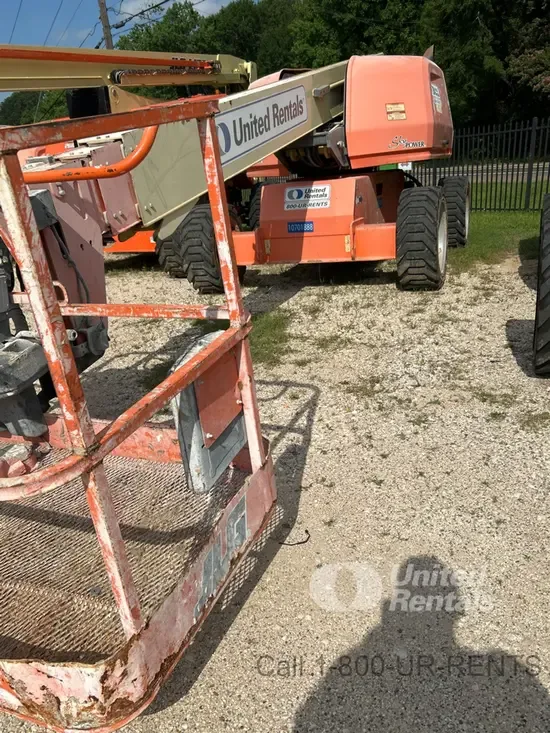 2017 JLG 600S