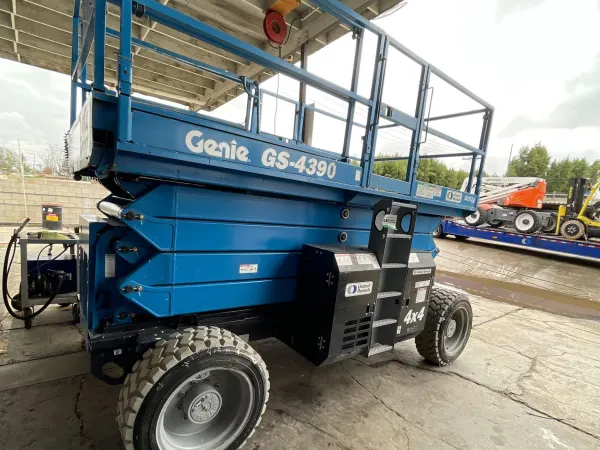 2016 Genie GS-4390 RT Rough Terrain