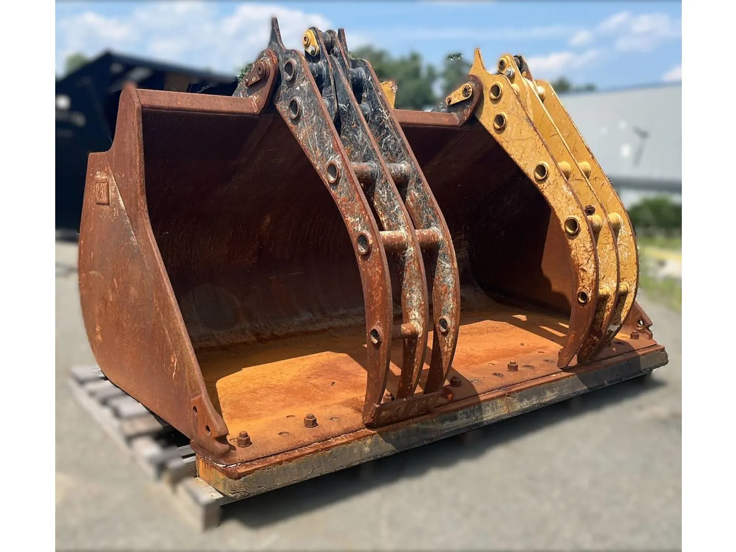 2016 Caterpillar 6.00 CYD GRAPPLE BUCKET, FUSION