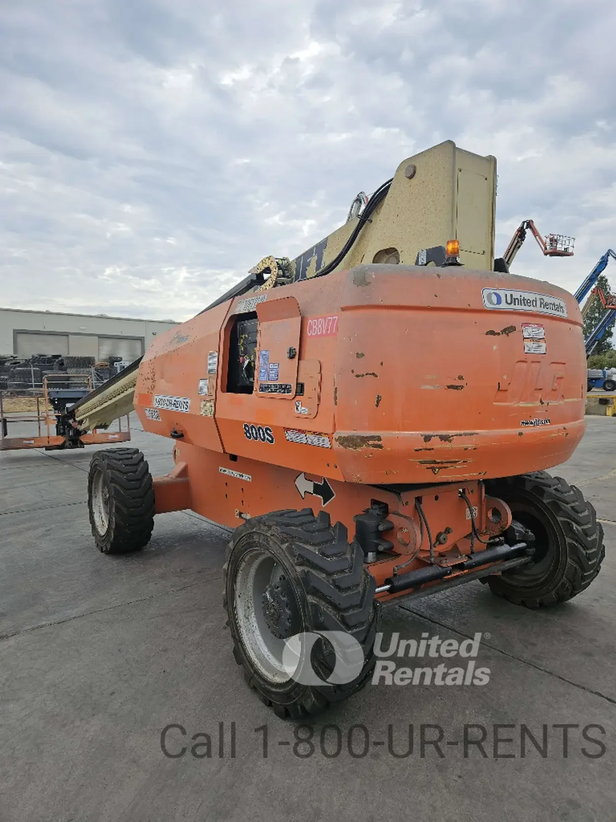 2017 JLG 800S