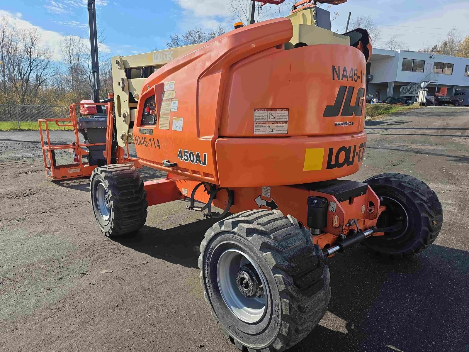 2016 JLG 450AJ