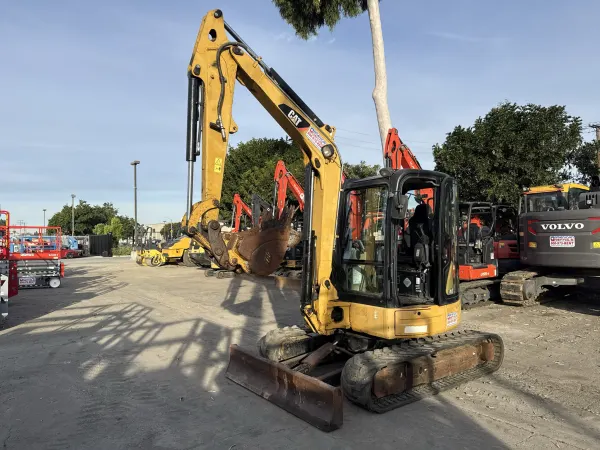 2014 Caterpillar 305.5E CR