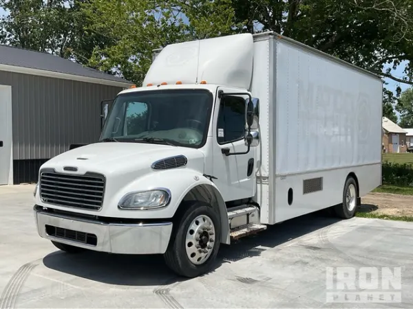 2017 Freightliner Business Class M2