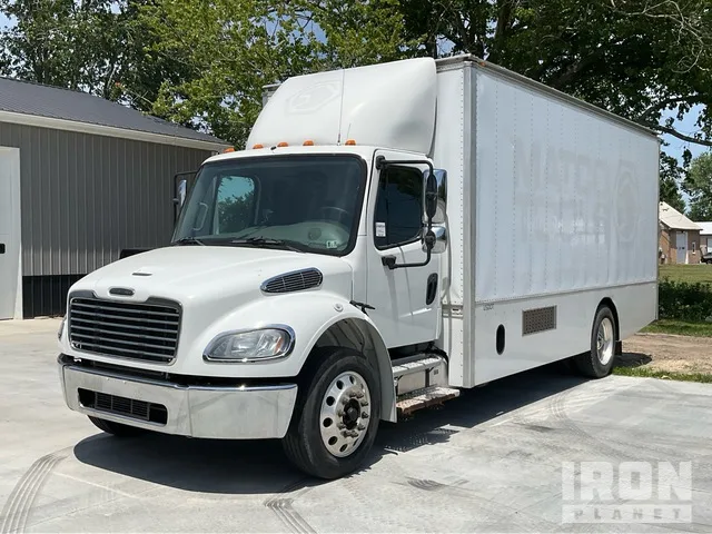 2017 Freightliner Business Class M2