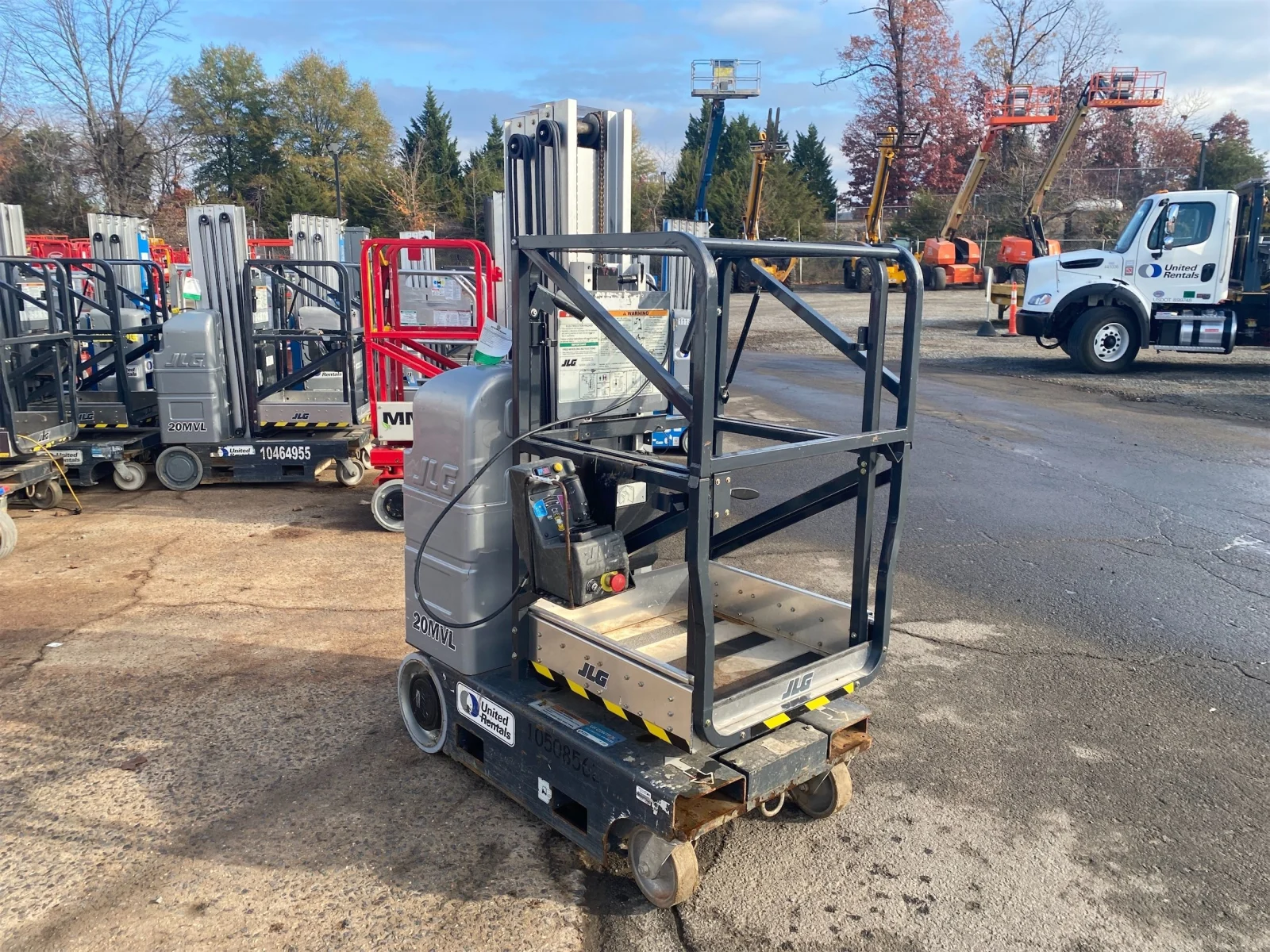 2016 JLG 20MVL Self-Propelled One-Person