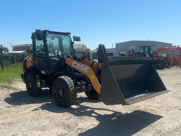 2023 Case 121F