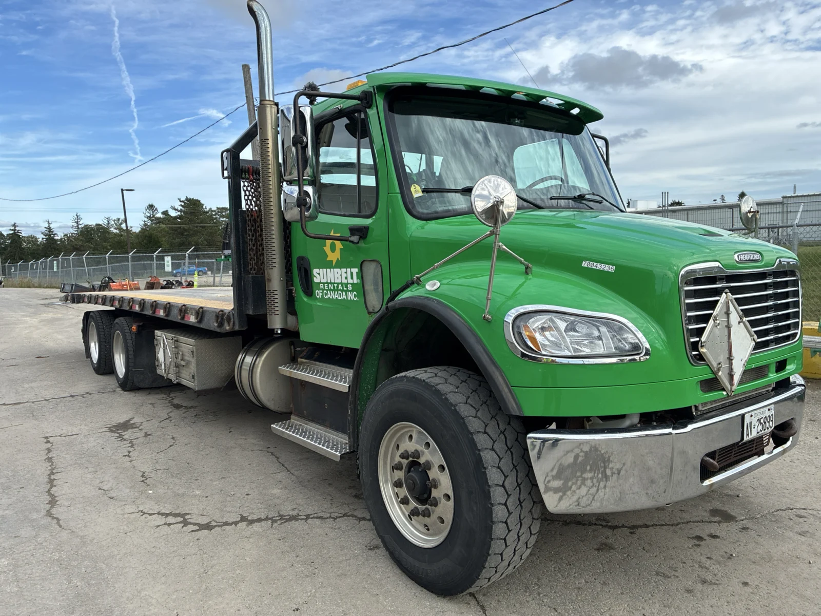 2019 Freightliner M2106