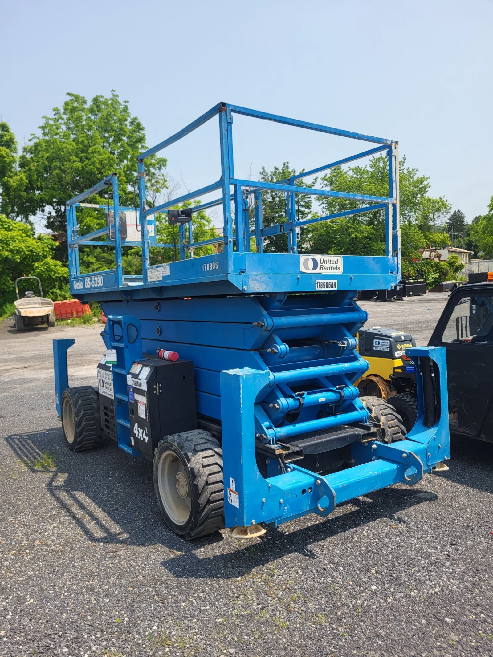 2016 Genie GS-5390 RT Rough Terrain