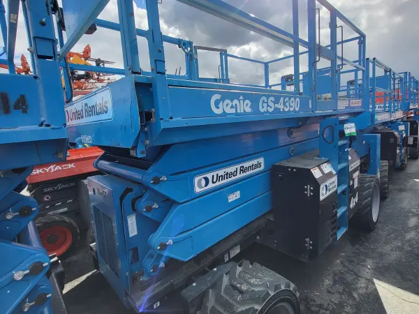 2017 Genie GS-4390 RT Rough Terrain