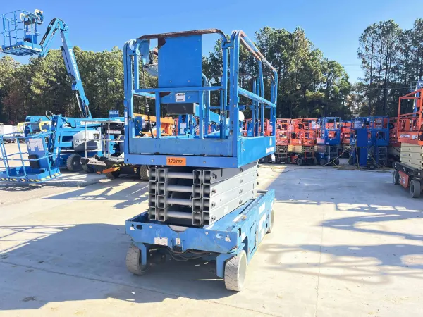 2018 Genie GS-3246