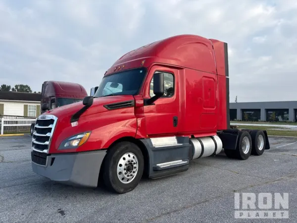 2019 Freightliner Cascadia 126