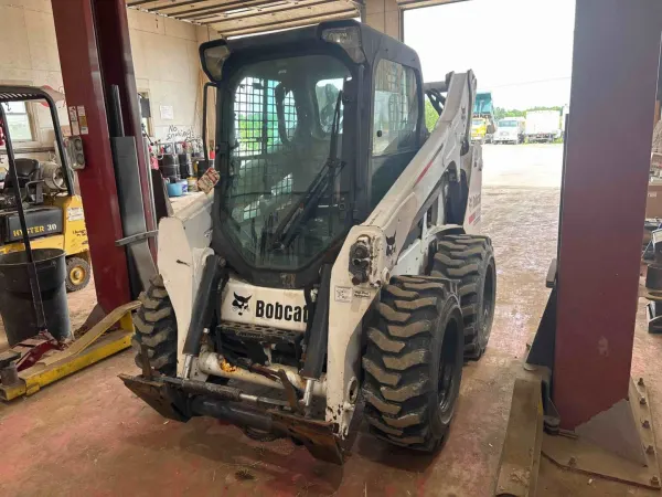 2015 Bobcat S590