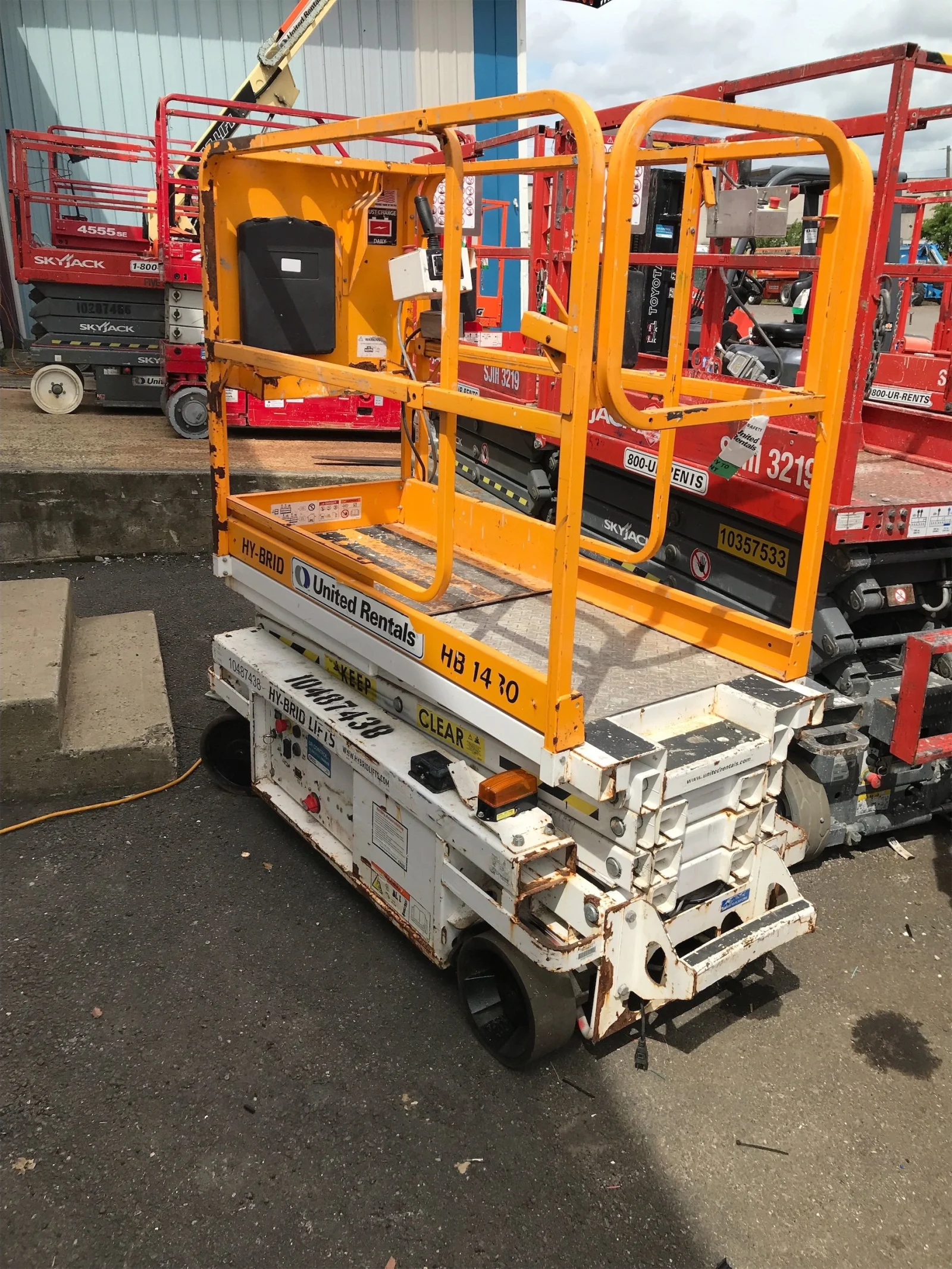 2016 Hy-Brid-Lifts HB1430