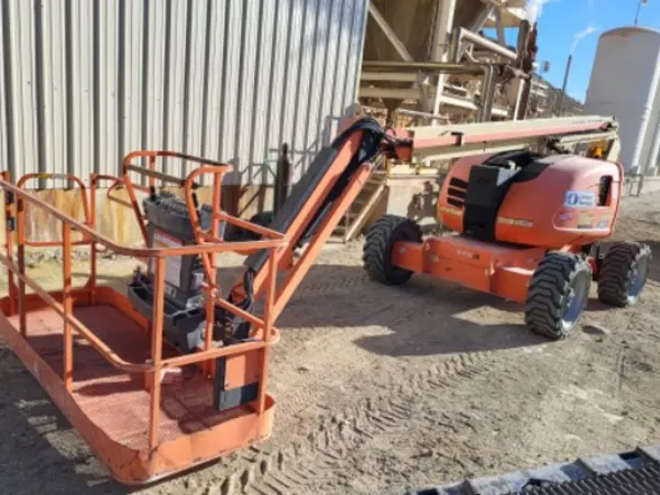 2015 JLG 600AJ-Articulating