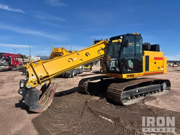 2022 Gradall XL5200