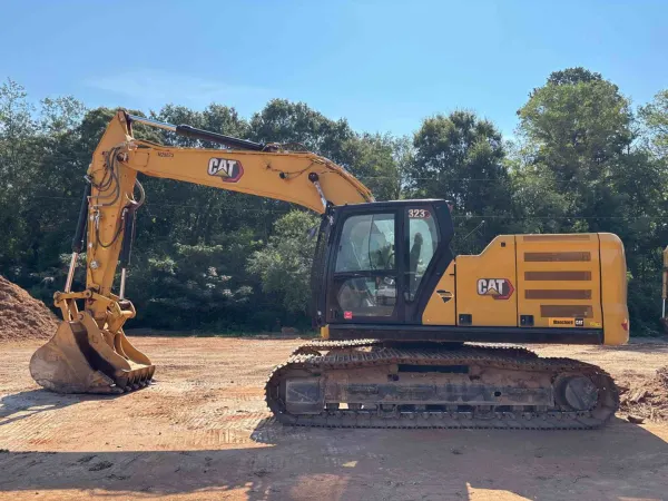 2023 Caterpillar 323