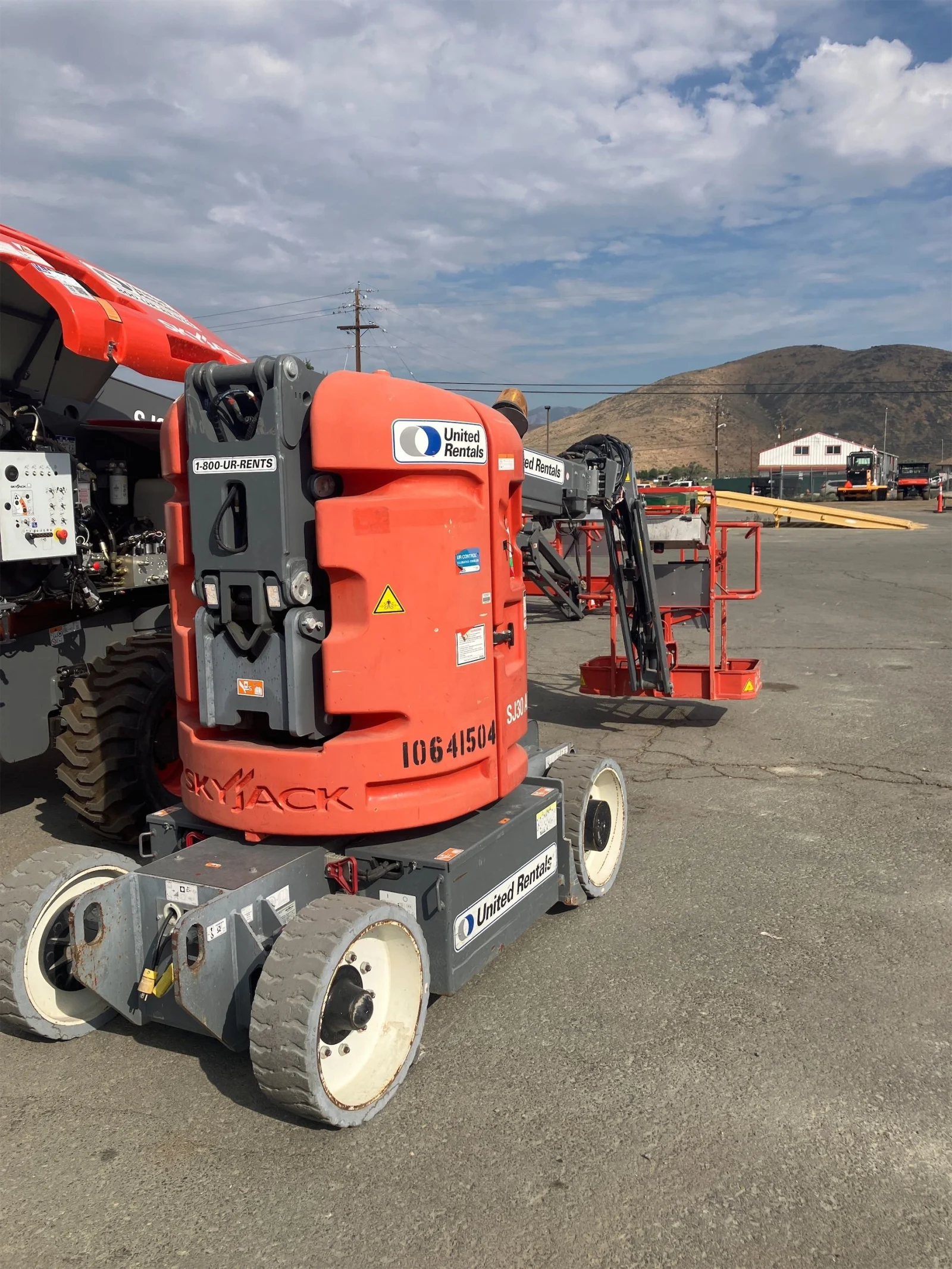 2017 Skyjack SJ30ARJE Articulating